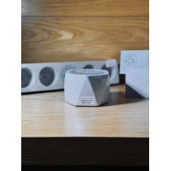 Geometric cement pot